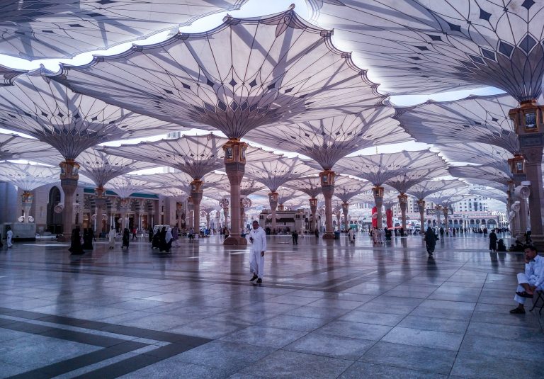 معراج کی شب چرخِ خالق نے جِلا پائی